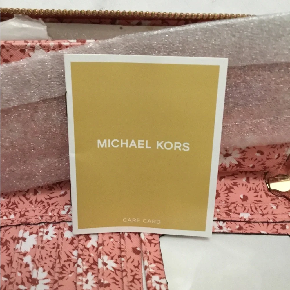 Michael Kors Peach Saffiano Zip Wallet with Gold Plaque - Picture 4 of 16